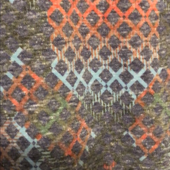 LuLaRoe Classic T- Medium - Picture 3 of 3